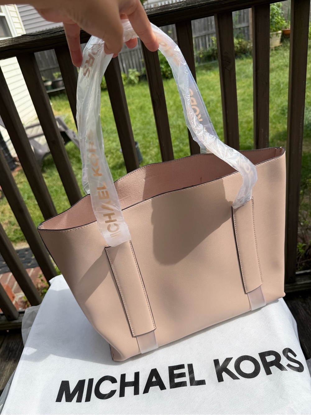 MICHAEL KORS Pale Pink Logo Strap Tote - Picture 6 of 12